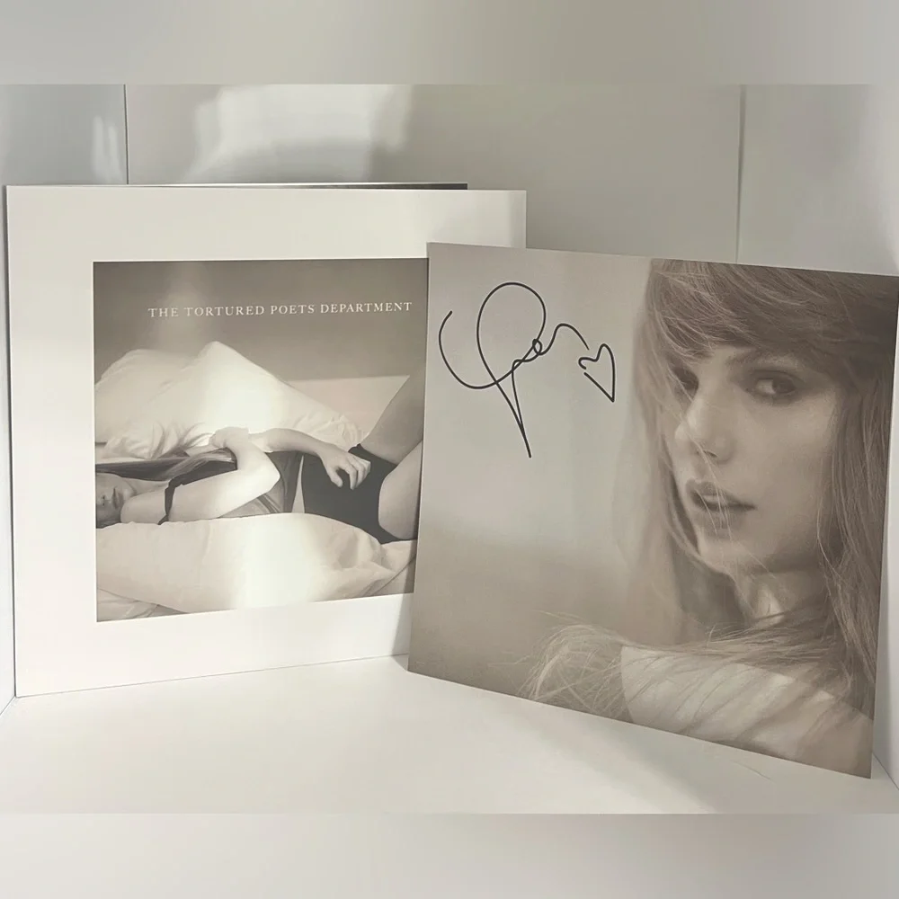 Taylor Swift SIGNED PHOTO INSERT The Tortured Poets Department Vinyl Manuscript - Picture 1 of 9
